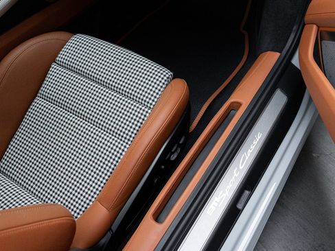 Certified 2023 Porsche 911 Sport Classic RWD image 43