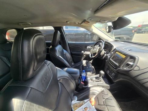 Used 2021 Jeep Cherokee Latitude Lux w/ Comfort/Convenience Group AWD/4WD image 6