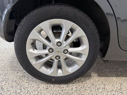 Used 2021 Chevrolet Spark LT image 31