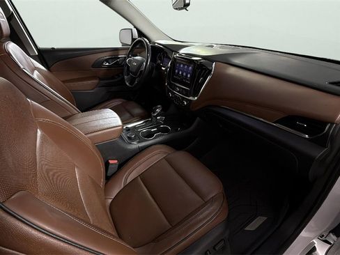 Used 2021 Chevrolet Traverse High Country w/ LPO, 'HIT The Road' Package image 39
