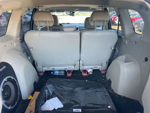 Used 2010 Mitsubishi Outlander GT image 7