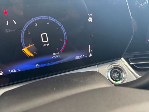 Used 2025 Chevrolet Trax LT w/ LT Convenience Package image 41