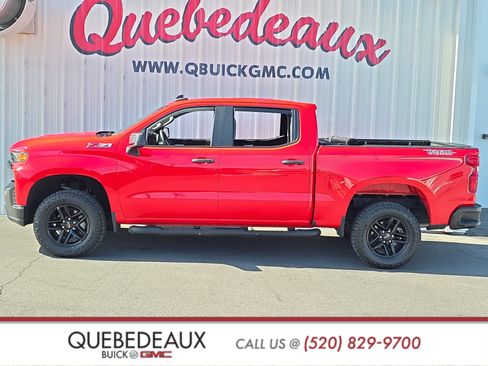 Used 2021 Chevrolet Silverado 1500 Custom Trail Boss w/ LPO, Dark Essentials Package AWD/4WD image 5
