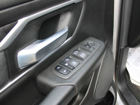 Used 2022 RAM 1500 Big Horn AWD/4WD image 12