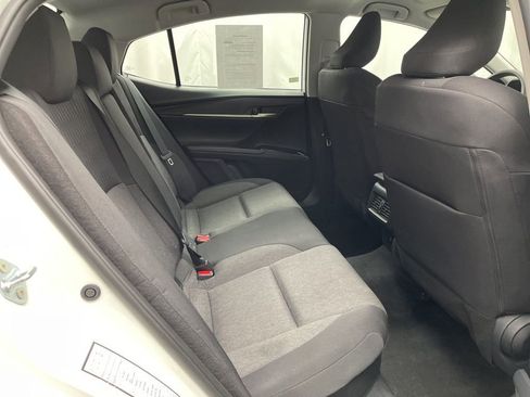 Used 2025 Toyota Camry LE image 31