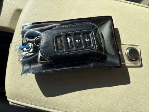 Used 2017 Lexus ES 350 image 36