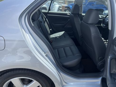 Used 2008 Volkswagen Jetta SE FWD image 9