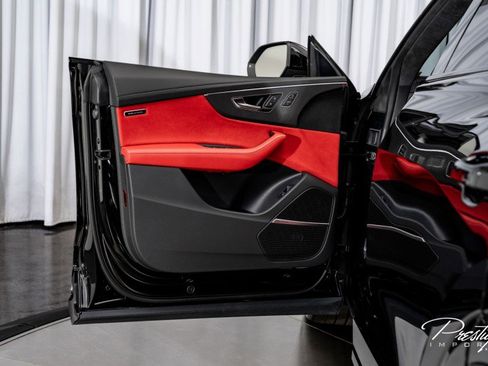 Used 2025 Audi RS Q8 performance image 24