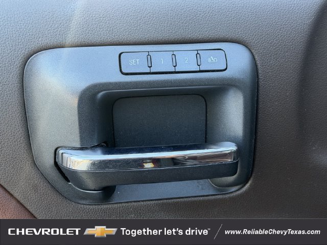 Used 2015 Chevrolet Silverado 3500 High Country w/ Duramax Plus Package AWD/4WD image 27