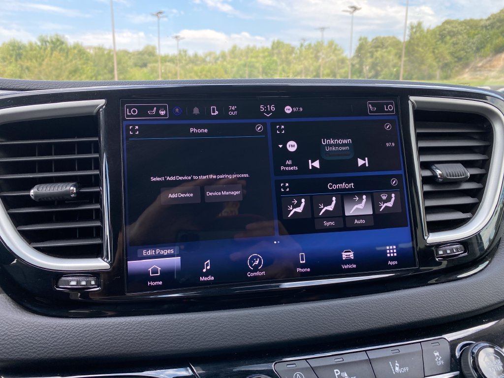 Used 2023 Chrysler Pacifica Touring-L FWD image 20