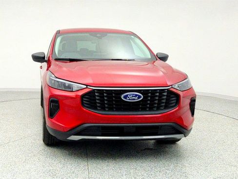 Used 2025 Ford Escape Active w/ Cold Weather Package image 2