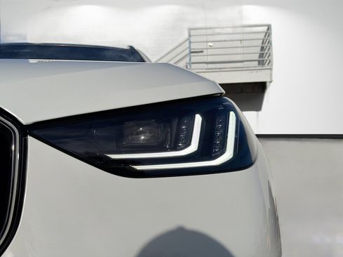 Used 2025 BMW X3 xDrive30i w/ Premium Package AWD/4WD image 9