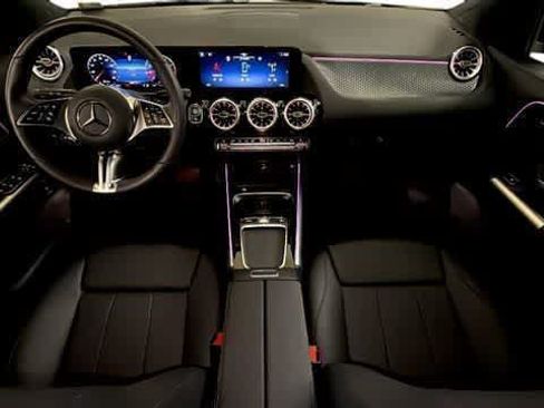 Used 2025 Mercedes-Benz GLA 250 4MATIC image 4