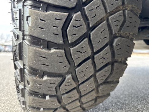 Used 2024 GMC Sierra 1500 AT4X image 12