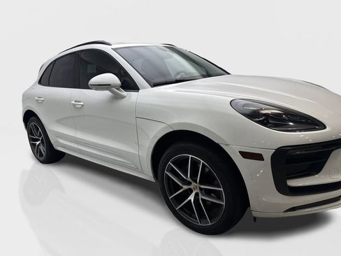 Used 2024 Porsche Macan AWD/4WD image 12