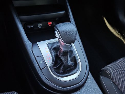 Used 2024 Kia Forte LXS image 12