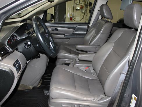 Used 2014 Honda Odyssey EX-L image 21