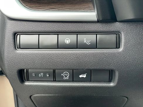 Certified 2024 Nissan Rogue Platinum AWD/4WD image 24