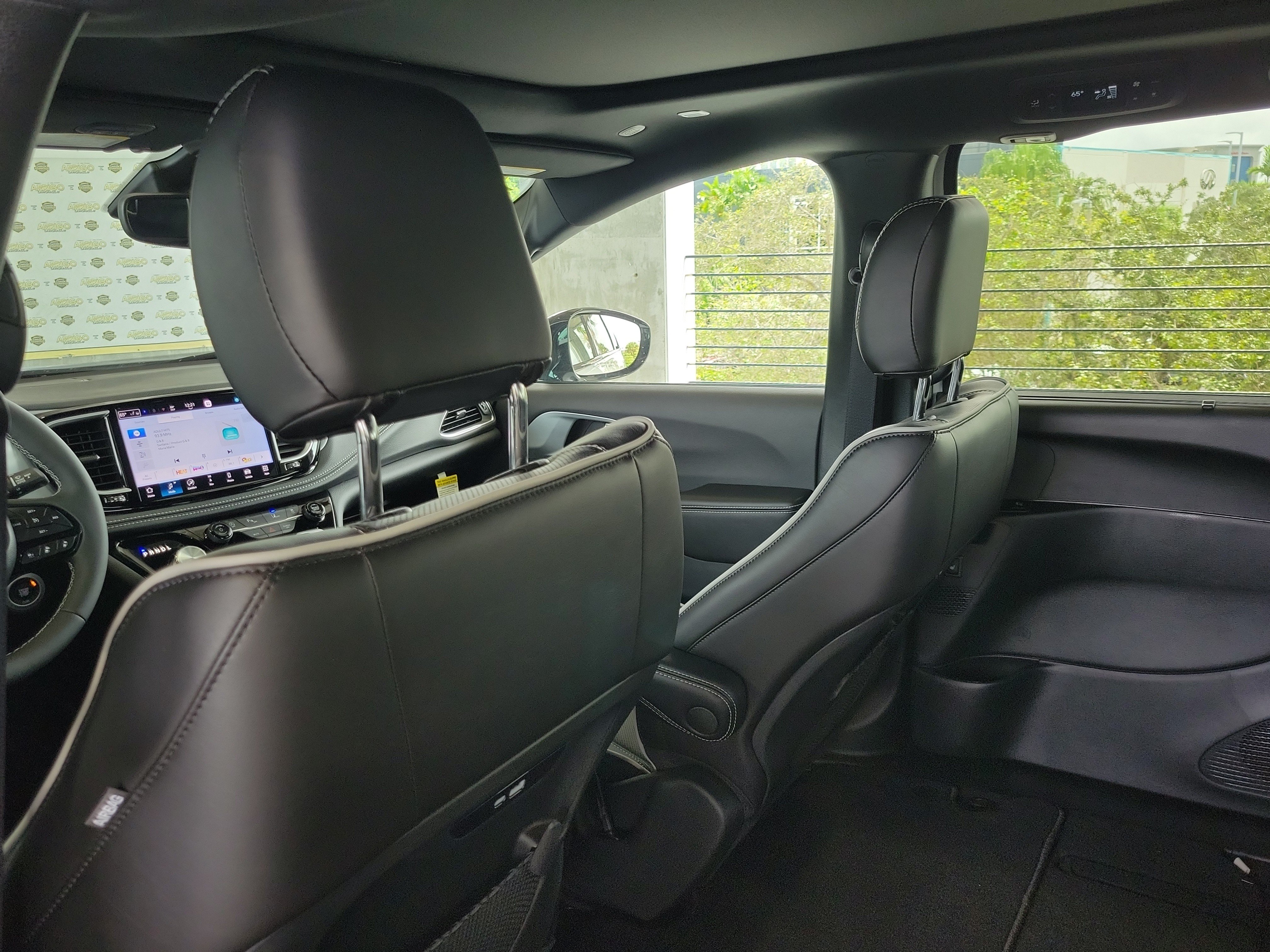 New 2026 Chrysler Pacifica Limited w/ S Appearance Package FWD image 10