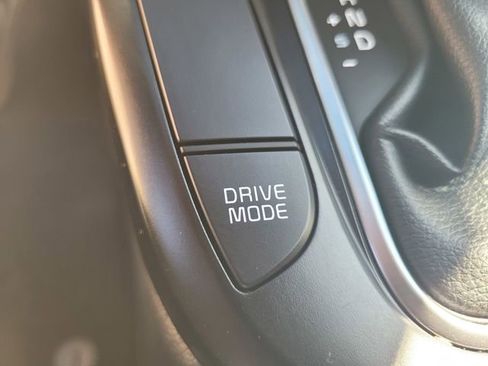 Used 2025 Kia Soul LX w/ LX Technology Package image 25