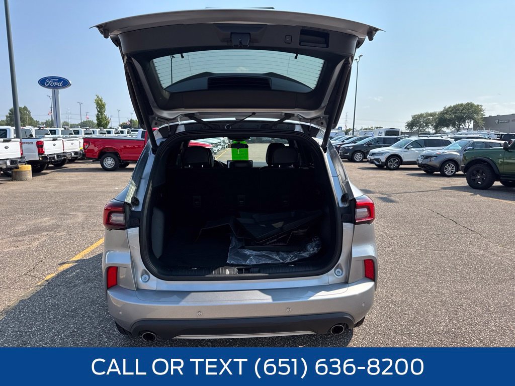 Used 2023 Ford Escape ST-Line w/ Tech Pack #1 AWD/4WD image 39