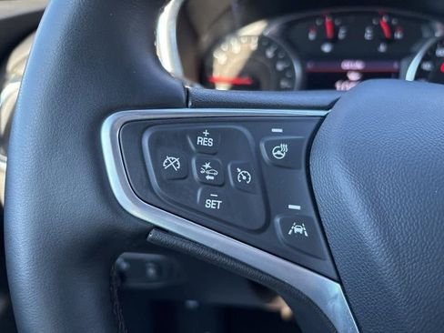 Used 2023 Chevrolet Equinox Premier image 21