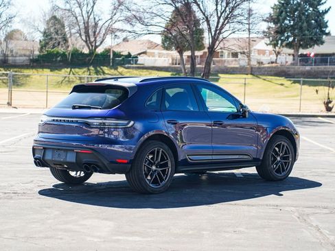 Used 2023 Porsche Macan Turbo image 5