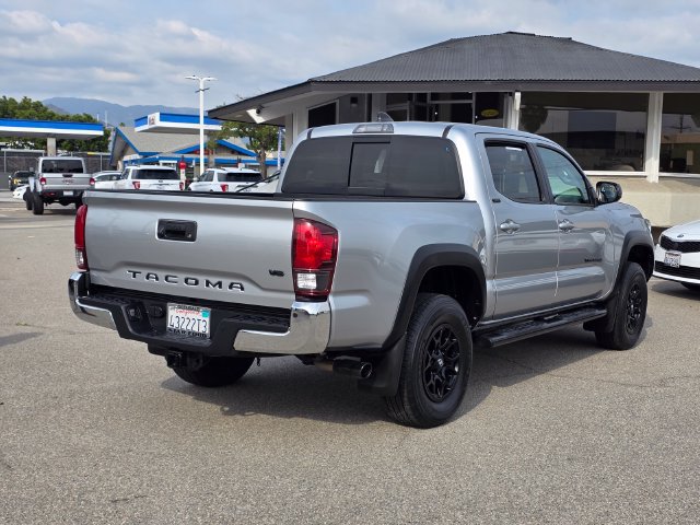 Used 2023 Toyota Tacoma SR5 RWD image 4
