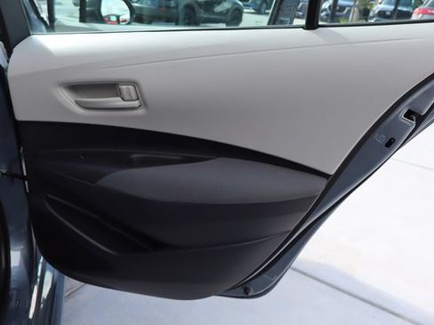 Used 2025 Toyota Corolla LE FWD image 27