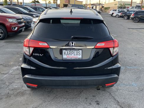 Used 2021 Honda HR-V EX image 8