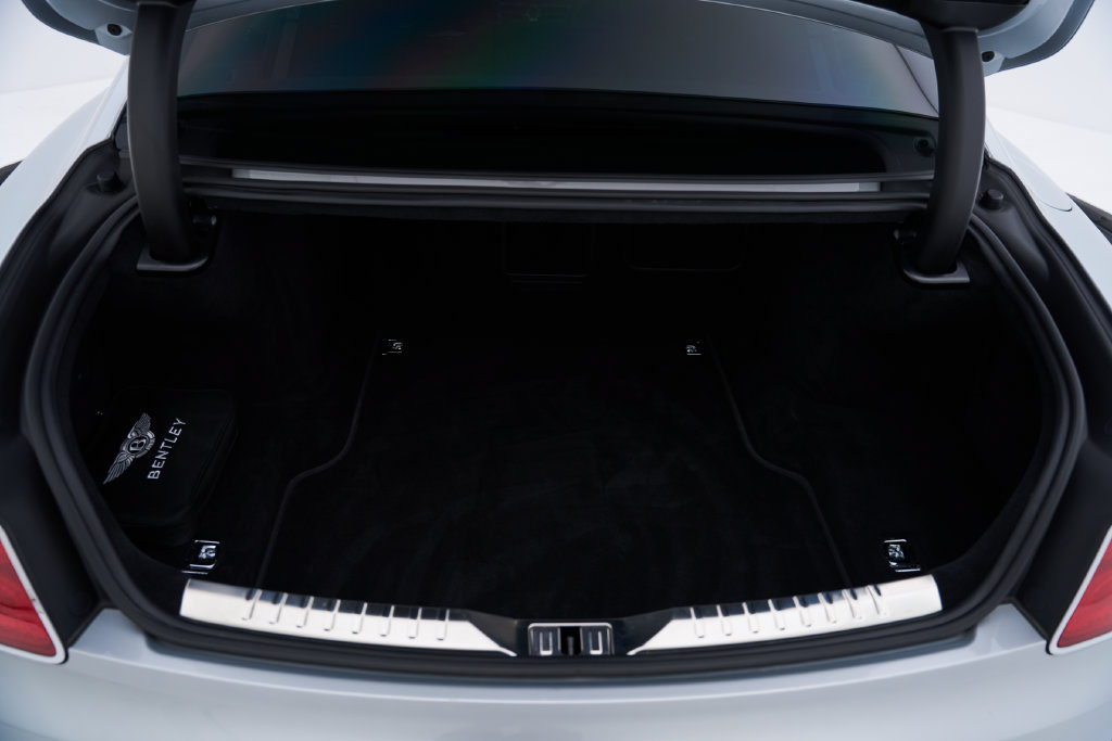 Used 2022 Bentley Flying Spur V8 AWD/4WD image 25