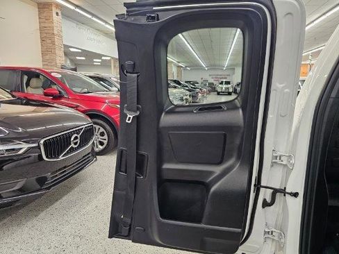 Used 2023 Toyota Tacoma SR image 29