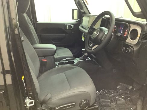 New 2026 Jeep Wrangler Unlimited Sport w/ Convenience Group AWD/4WD image 15