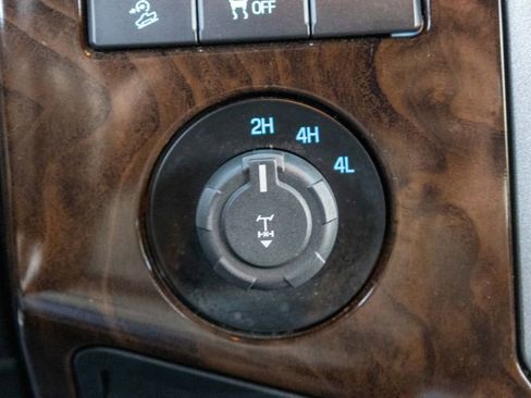 Used 2015 Ford F250 Platinum w/ FX4 Off-Road Package image 34