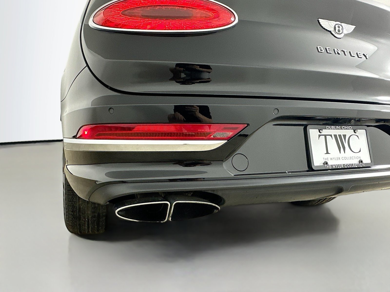 Used 2022 Bentley Bentayga AWD/4WD image 60