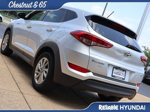 Used 2018 Hyundai Tucson SE AWD/4WD image 4