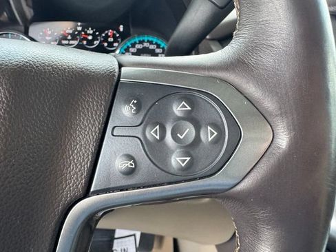 Used 2017 Chevrolet Suburban Premier AWD/4WD image 16