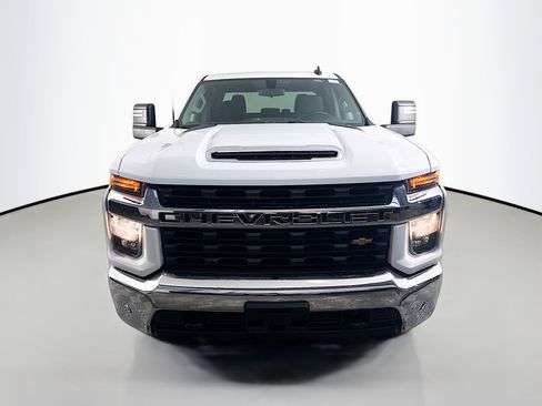Used 2022 Chevrolet Silverado 2500 LT image 2