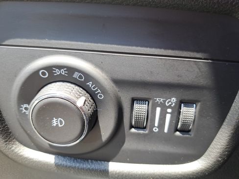 Used 2022 Jeep Grand Cherokee L Limited RWD image 28