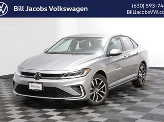 Used 2025 Volkswagen Jetta SE video 1