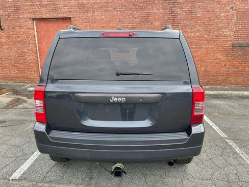 Used 2016 Jeep Patriot Sport image 4