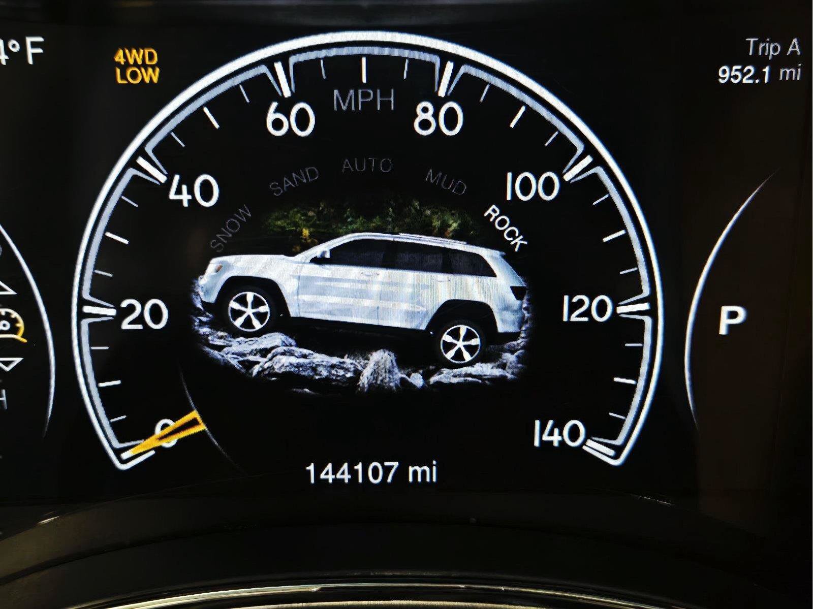 Used 2015 Jeep Grand Cherokee Limited AWD/4WD image 30
