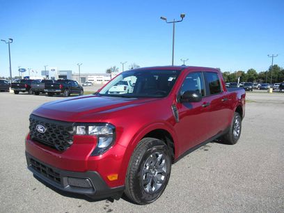 New 2025 Ford Maverick XLT w/ Equipment Group 301A