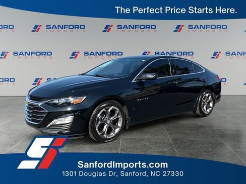 Used 2022 Chevrolet Malibu LT FWD image 1
