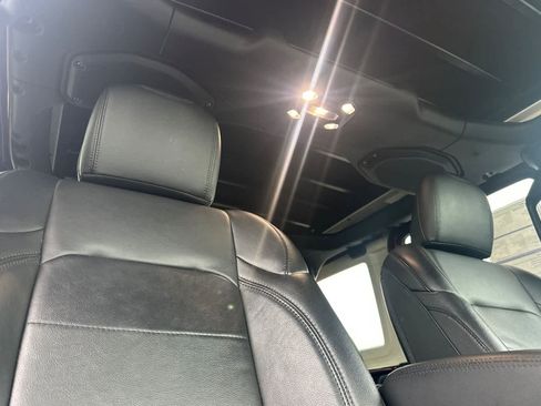 Used 2022 Jeep Wrangler Unlimited Sahara image 17