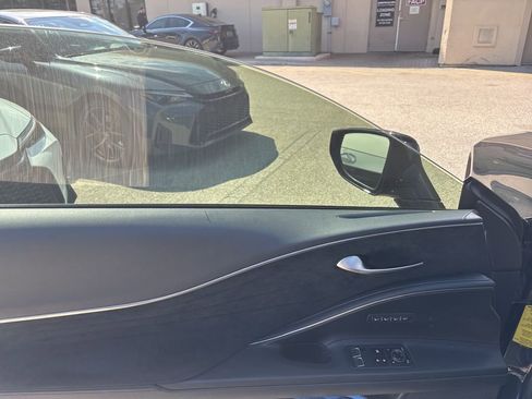 Used 2019 Lexus LC 500 Coupe w/ Performance Package image 10