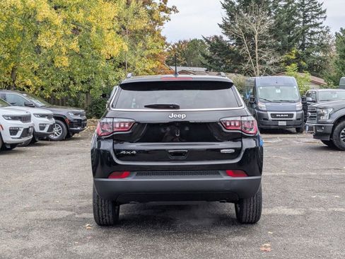 Used 2026 Jeep Compass Latitude AWD/4WD image 6