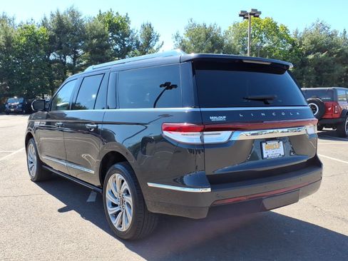 Used 2024 Lincoln Navigator L Reserve AWD/4WD image 5
