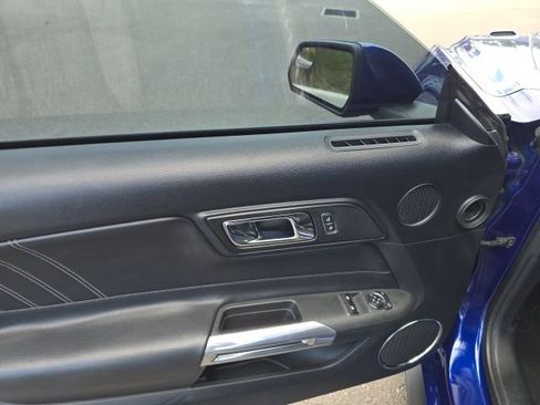 Used 2016 Ford Mustang GT Premium image 11