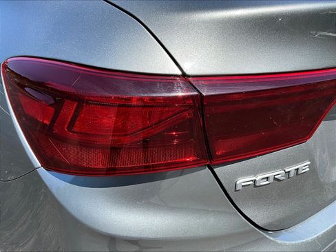 Used 2024 Kia Forte LXS FWD image 22